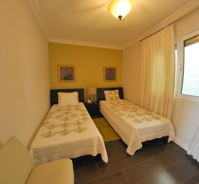Apartamentos 3 Praias Ponta Delgada Exteriör bild